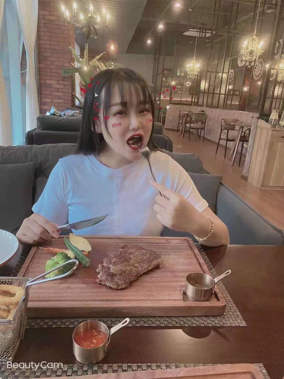 昭觉寺一个小姐姐